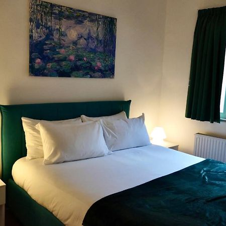 Emerald - In The Heart Of Trastevere Рим Екстер'єр фото